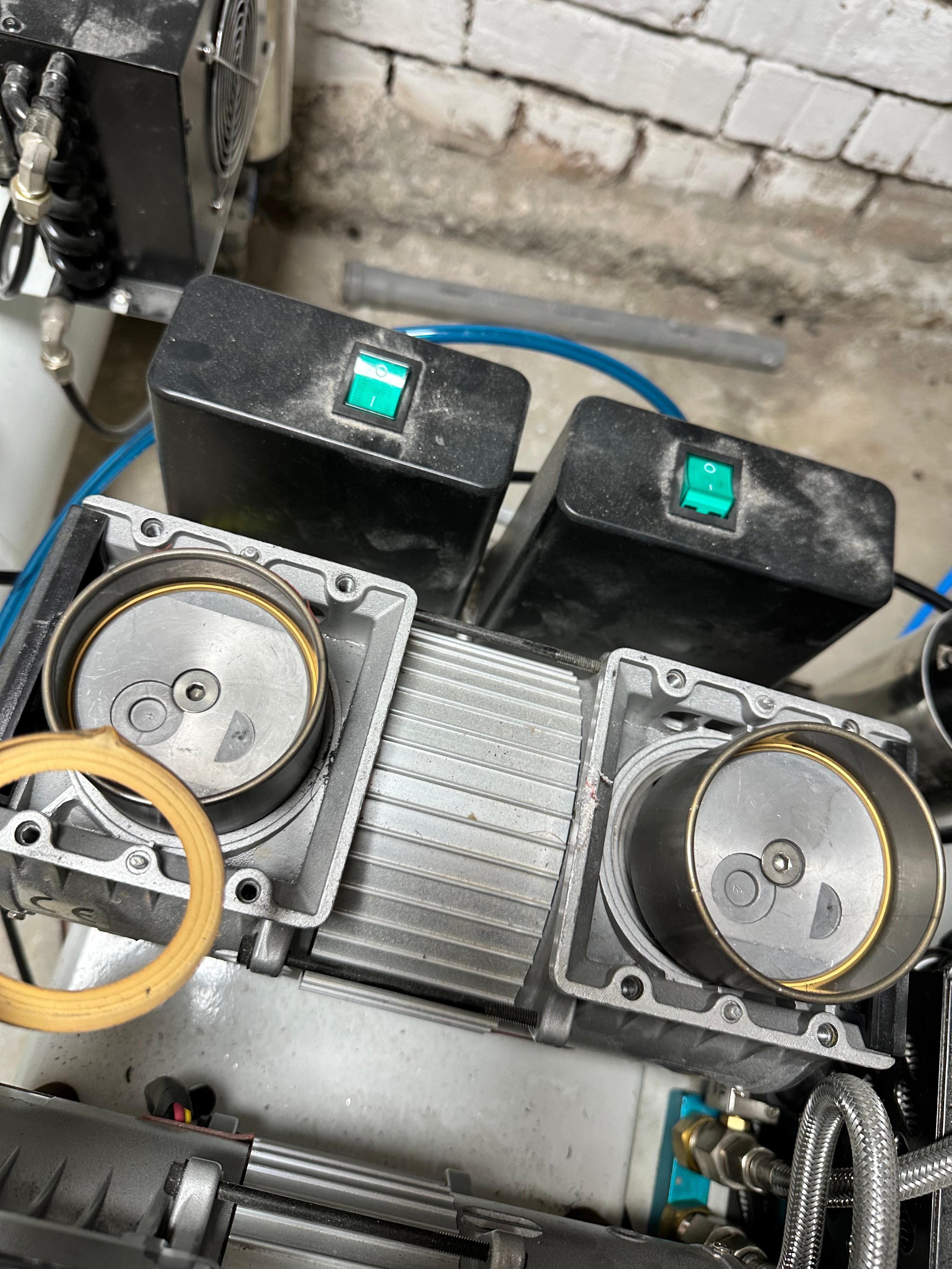 Compresor aer dentar – mentenanță piston Black Dental Tech