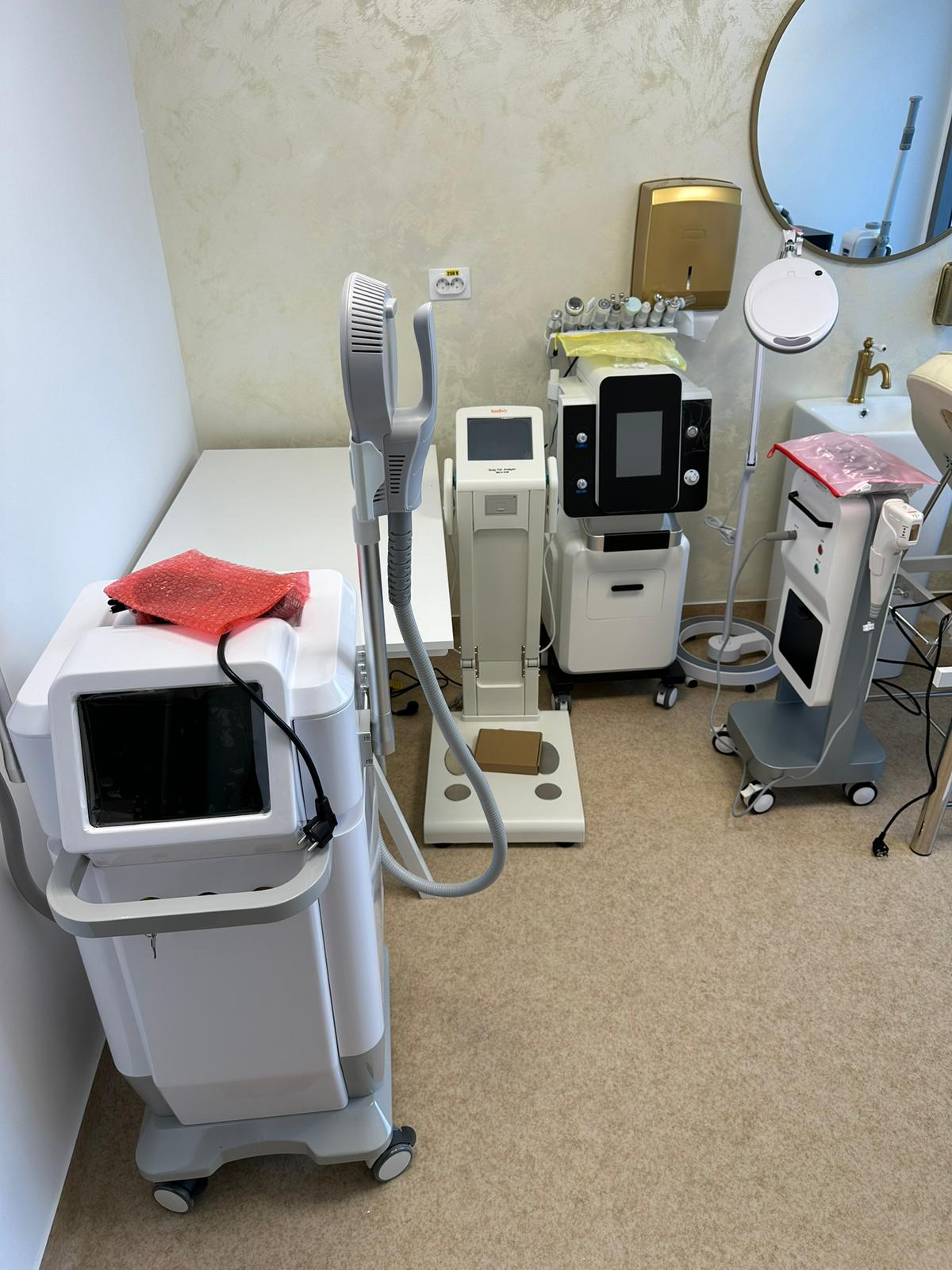 Echipamente estetică – service salon înfrumusețare Black Dental Tech