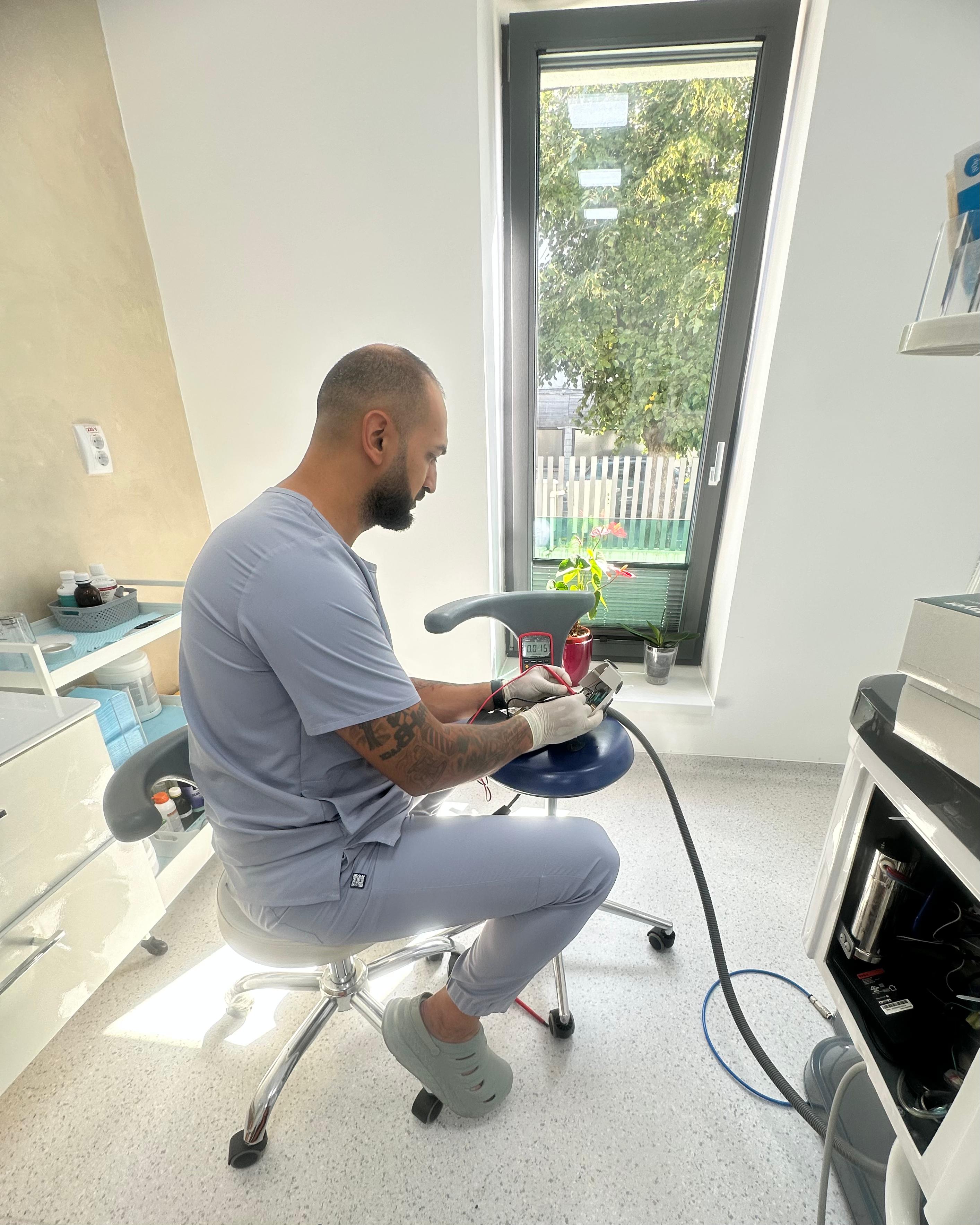 Reparație componentă unitate dentară – Black Dental Tech